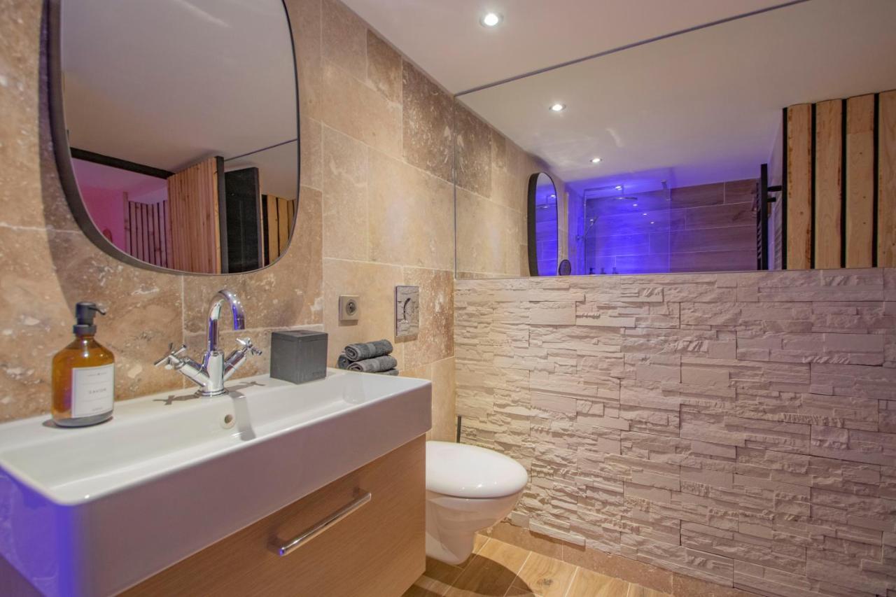 Les Bains D'Eros Hotel Cuers Buitenkant foto