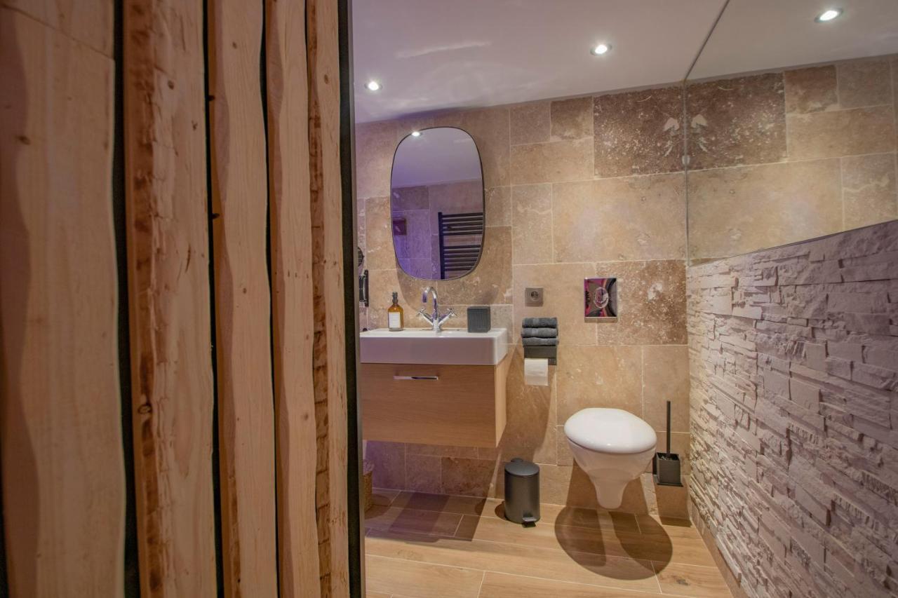 Les Bains D'Eros Hotel Cuers Buitenkant foto